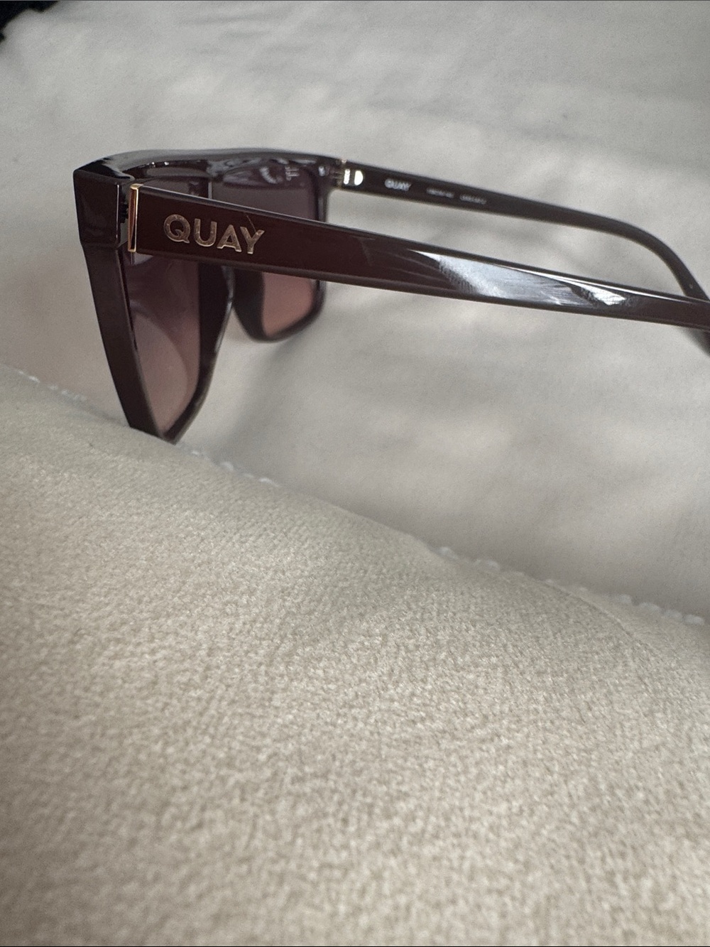 Quay Nightfall Brown Med - Never Worn - Picture 2 of 4